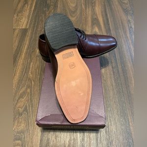 J. M. ST TI LA by JOHNSTON &MURPHY 59-11703 Burgundy Leather Cap Toe Oxfords 9.5